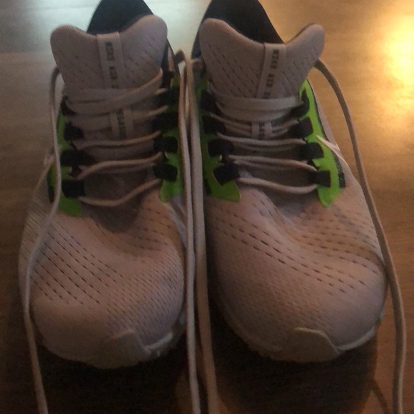 Men’s Nike Air Zoom Pegasus 38’s Seattle Seahawk Edition size 7.5 shoes!! - Picture 5 of 10